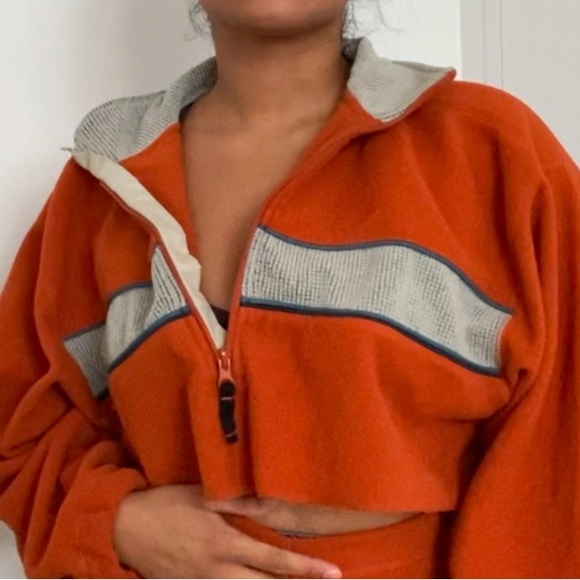 Y2K cropped sweater - Picture 2 of 2